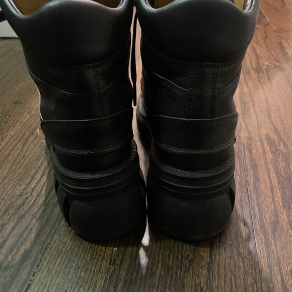 Gucci Romance Logo Bootie - Picture 2 of 4